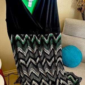 3x Green and black chevron maxi dress